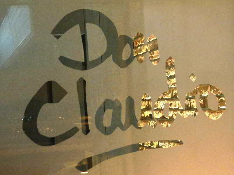 Pension Don Claudio Бильбао Экстерьер фото